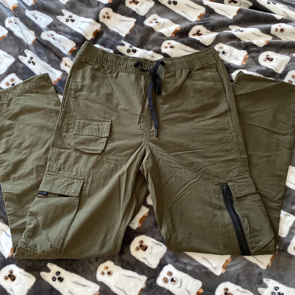 - Aeropostal cargo Pants